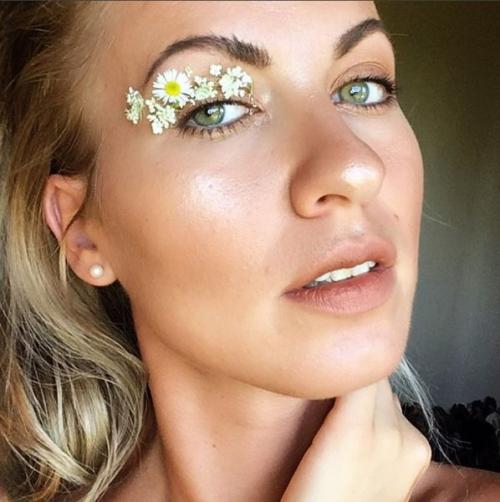 Цветочный макияж. Макияж с цветами: как создать