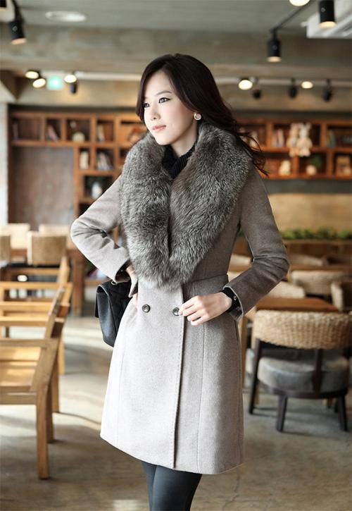 С чем носить зимнее пальто с мехом. Зимнее пальто с меховым воротником — модные фасоны и модели