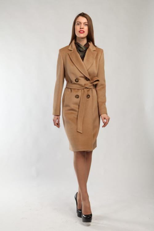 Бежевое пальто с какой обувью носить. Разнообразие моделей и видов бежевого пальто