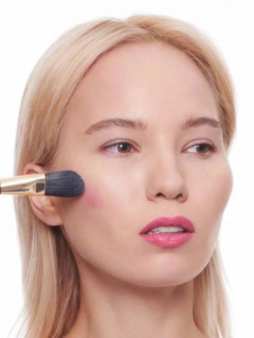 Коралловые румяна кому идут. Мороз по коже: как использовать румяна холодных оттенков?