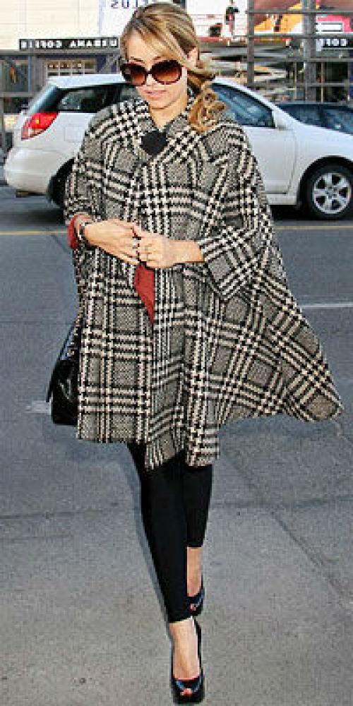 С чем носить серое пальто 2022. Серое женское пальто или с чем носить серое пальто (рекомендации стилистов)