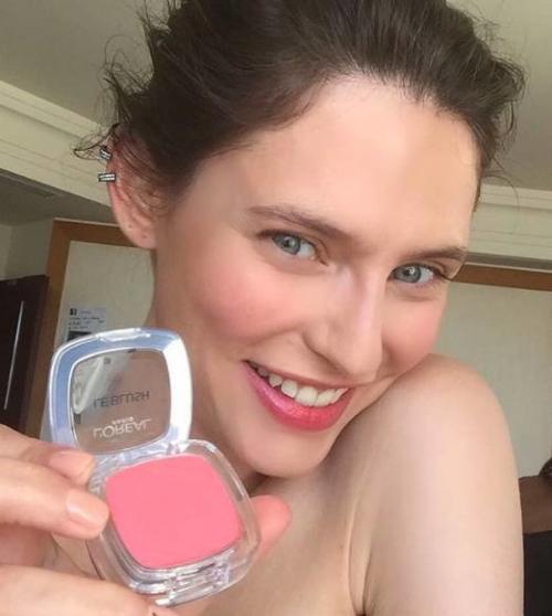 Как подобрать румяна по цветотипу. Белоснежкам посвящается: какие румяна подойдут для светлой кожи?