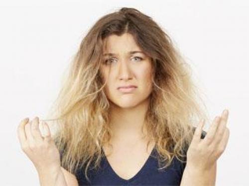 Светлое мелирование на светлые волосы: все, что нужно знать о процессе 15