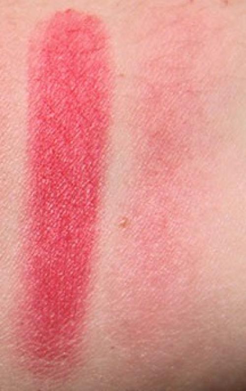 Какие румяна освежают. Какие румяна выбрать: кремовые или пудровые