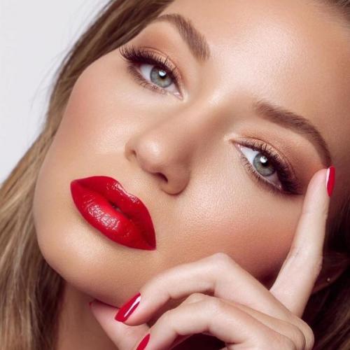 Какой цвет румян выбрать по цвету глаз. Какие цвета румян подходят блондинкам?