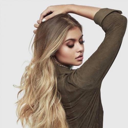 Какие продукты нужно использовать для ТЕМНОГО мелирования на светлые волосы. Техники окрашивания: как сделать белые пряди на темных волосах?