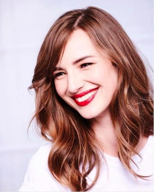 Какие продукты нужно использовать для ТЕМНОГО мелирования на светлые волосы. Техники окрашивания: как сделать белые пряди на темных волосах?