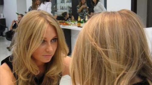 Как избежать повреждения волос при мелировании