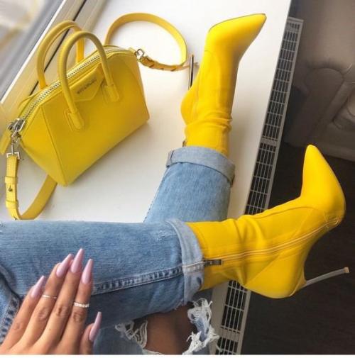 Как можно использовать 6 деталей в образе для создания образа, который поможет вам выделиться на фоне других. 6 деталей в образе, демонстрирующих, что у женщины нет вкуса