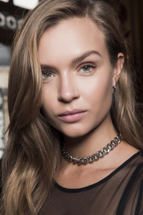 Как выбрать подходящую косметику для создания элегантного и стильного образа. Как подобрать макияж с учетом внешности?