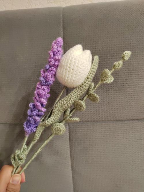 Какие виды вязаний можно использовать для создания вязаных цветов. Как я начала вязать ЦВЕТЫ из пряжи крючком