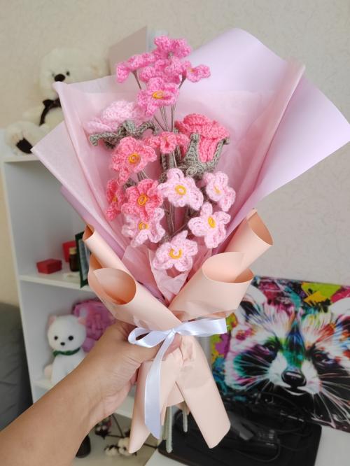 Какие виды вязаний можно использовать для создания вязаных цветов. Как я начала вязать ЦВЕТЫ из пряжи крючком