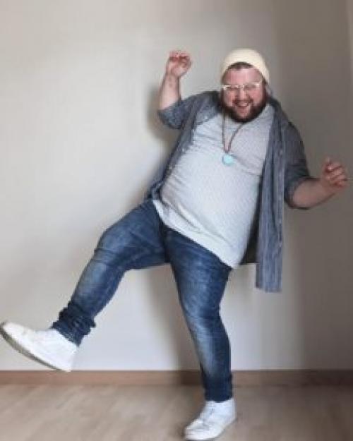 Как одеваться крупным мужчинам. Костюмы и рубашки для полных мужчин: как подобрать