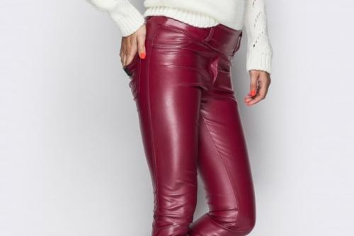 Кожаные леггинсы 2021. Модные зимние образы с кожаными леггинсами