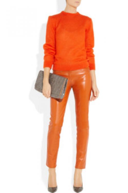 С чем носить замшевые легинсы. Правила составления ансамблей