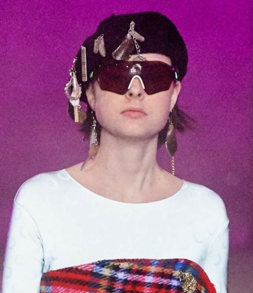 Какие сейчас модные тенденции в брошах для шапок? (What are the current trends in brooches for hats?). Стильная осень. Как выбирать броши для шапок и беретов