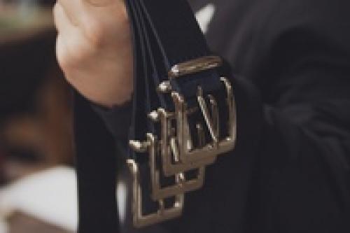 Мастер-класс: Как связать красивые украшения для шапок крючком 08