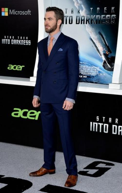 Обувь под серые брюки мужские. Как подобрать цвет обуви к брюкам? Мужские правила