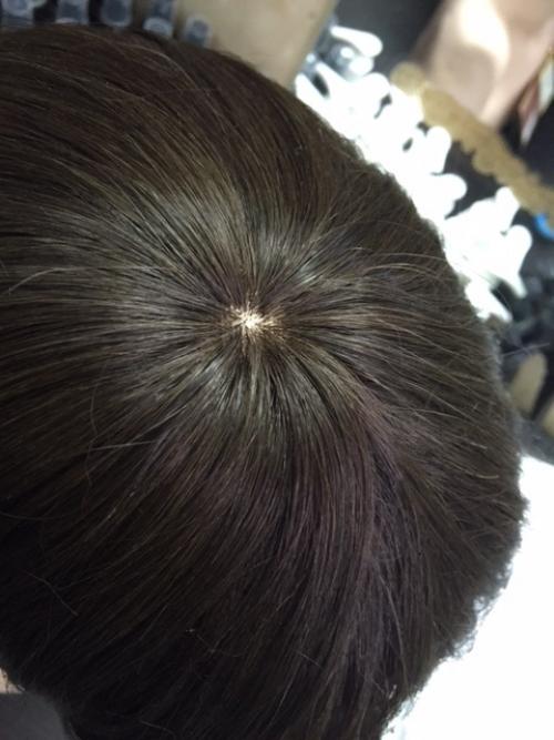 Как правильно выбрать парик из натуральных волос. Как правильно подобрать парик: 5 ключевых критериев выбора 09 Как правильно выбрать парик из натуральных волос. Как правильно подобрать парик: 5 ключевых критериев выбора 09