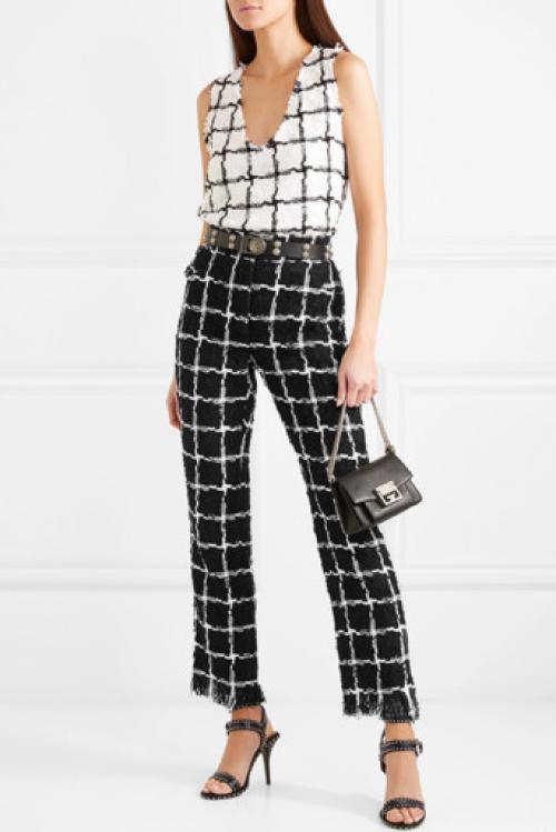 Брюки с завышенной талией клеш. Кому идут брюки с высокой талией