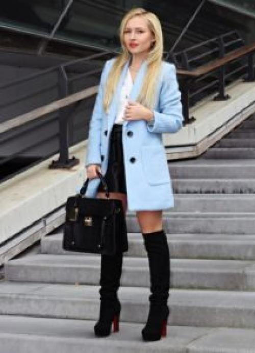 Черные замшевые сапоги с чем носить. С чем носить черные замшевые сапоги?