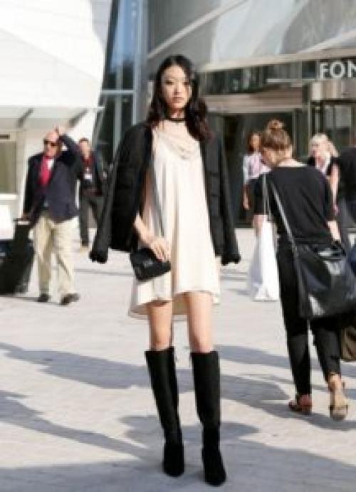 Черные замшевые сапоги с чем носить. С чем носить черные замшевые сапоги?