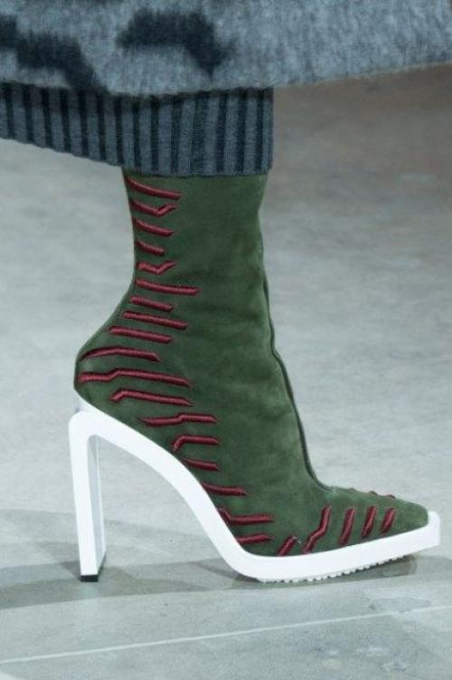 Замшевые сапоги короткие. Лучшие модели и цвета