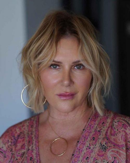 Челка-шторка для высокого лба: модная тенденция или вечный стиль 09 Челка-шторка для высокого лба: модная тенденция или вечный стиль 09