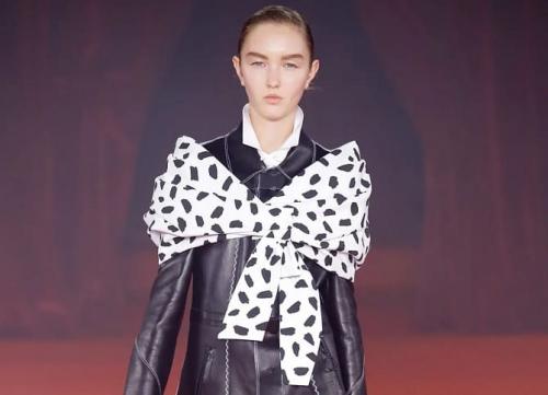 Как сочетать платок с другими зимними вещами. Как носить платок зимой: модные приемы на каждый день