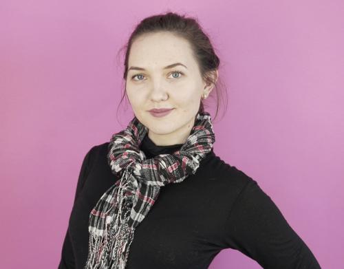 Какие базовые узлы для завязывания тонкого шарфа на голову мне нужно знать. Учимся завязывать шарф красиво, эффектные схемы для любого сезона