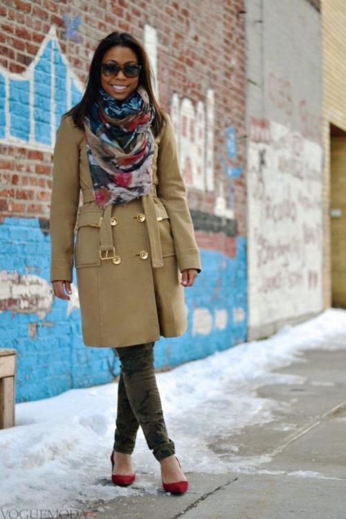 Как носить палантин с платьем. Как выбрать палантин фото