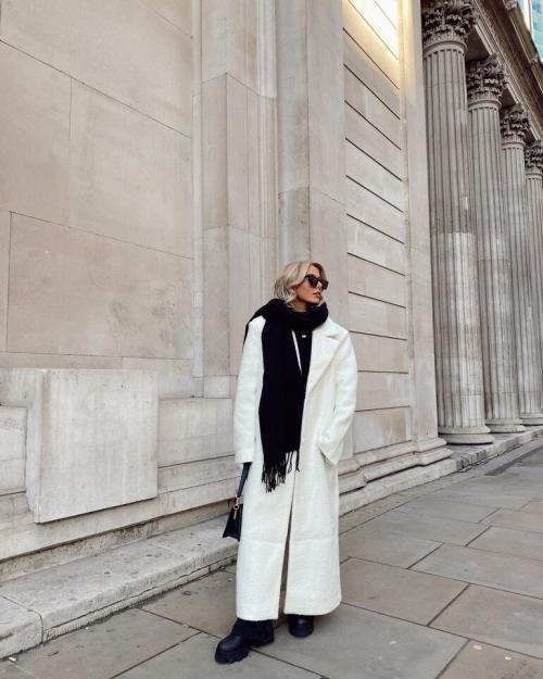 Модные палантины для зимы 2023-2024 года. Модные женские шарфы 2023—2024 года: тенденции и новинки 10 Модные палантины для зимы 2023-2024 года. Модные женские шарфы 2023—2024 года: тенденции и новинки 10