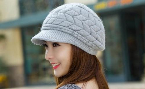 Шапки для женщин с квадратным лицом. Шапки для квадратного лица