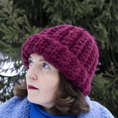 Вязаные шапки для женщин с описанием. Шапка спицами, подборка
