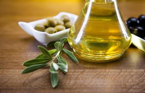 Гель лак на ТОНКИХ влажных ногтях 2 СПОСОБА. Как сделать стойкий маникюр на влажных руках 01