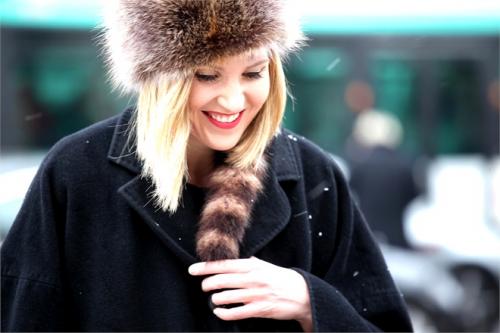 Вязаные шапки для круглого полного лица. Головной убор для круглого лица, как подобрать подходящий?