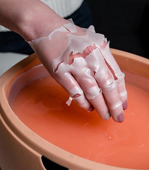 Почему не держится гель-лак на ногтях по вине мастера. Почему на ногтях появляются сколы