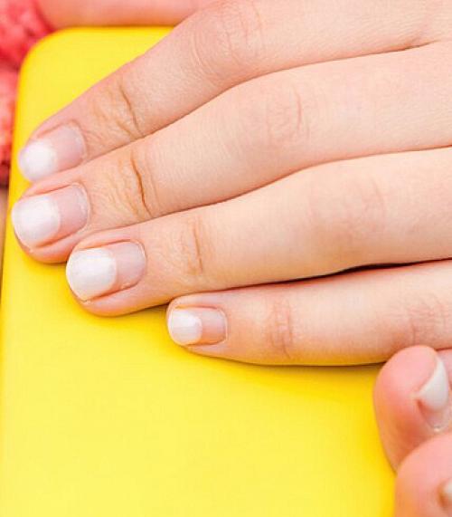 Почему не держится гель-лак на ногтях по вине мастера. Почему на ногтях появляются сколы