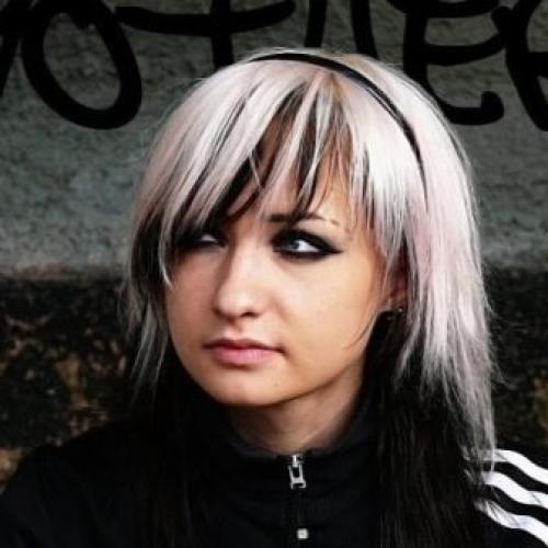 Светлая челка темные волосы. Кому подходит? 12