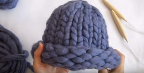Объемная зимняя шапка спицами. 51 вязаная шапка, схема и описание