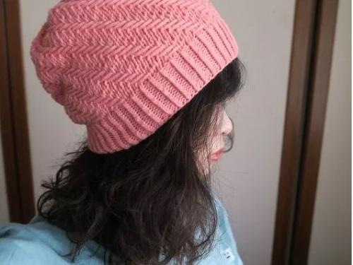 Объемная зимняя шапка спицами. 51 вязаная шапка, схема и описание