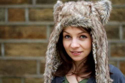 Шапка для круглого полного лица. Головной убор для круглого лица, как подобрать подходящий?