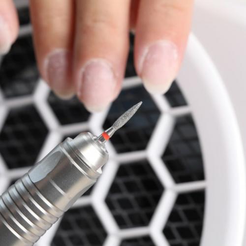 Что делать если не держится гель-лак. Почему гель-лак не держится на ногтях?