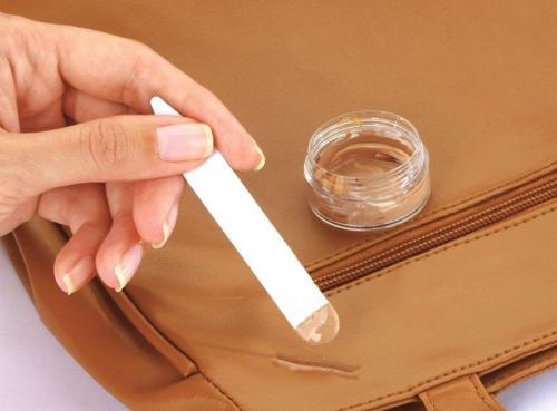 Как можно украсить кожаную сумку. Кожаная сумка: как обновить? 29