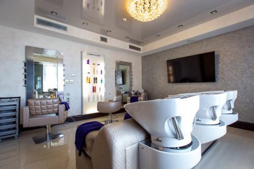 Как часто нужно посещать салон красоты для поддержания ухоженного внешнего вида. Красота и здоровье