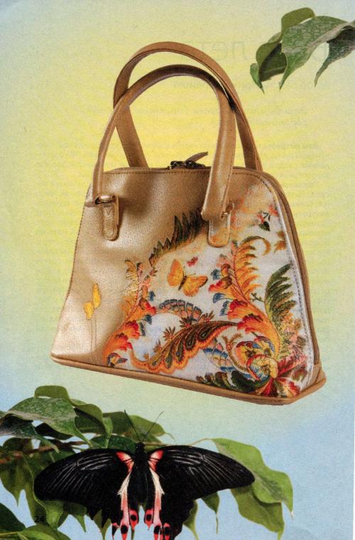 Как украсить сумку кружевом. Украшения старой кожаной сумки