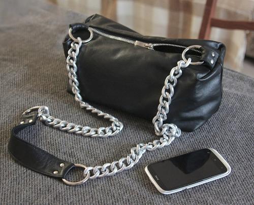 Декор старой кожаной сумки. Аппликация 03