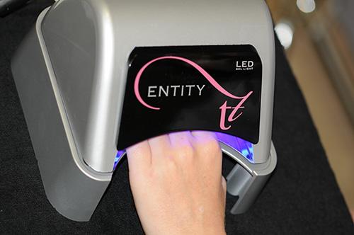 Ошибки при нанесении гель-лака в домашних условиях. Нарушение правил носки маникюра 05