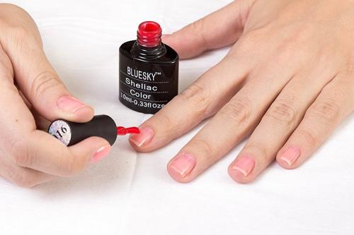 Покрытие гель-лаком пошагово. Какие инструменты и принадлежности нам понадобятся