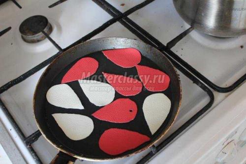 Цветы из кожи своими руками. Цветок из кожи на брошку 37